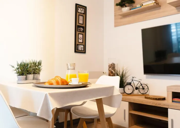 Seahomes Vacations - Coral Sun In Fenals 료렛 드 마르